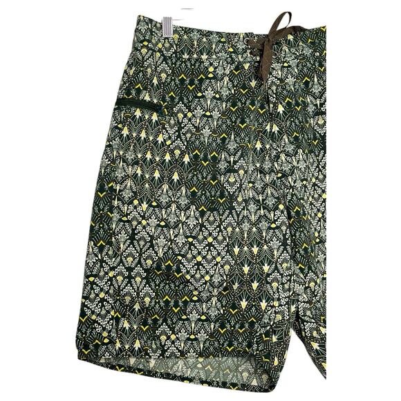 Patagonia Board Shorts Mens 36 Green Wavefarer Geometric Preppy Classic 66556 - Picture 9 of 13